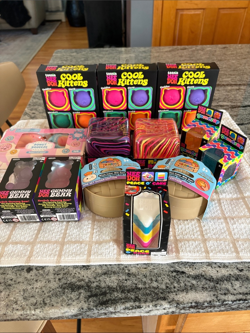NeeDoh Colorful Cool Kittens & Gummy Bear Party Favor Pack - Multicolor
